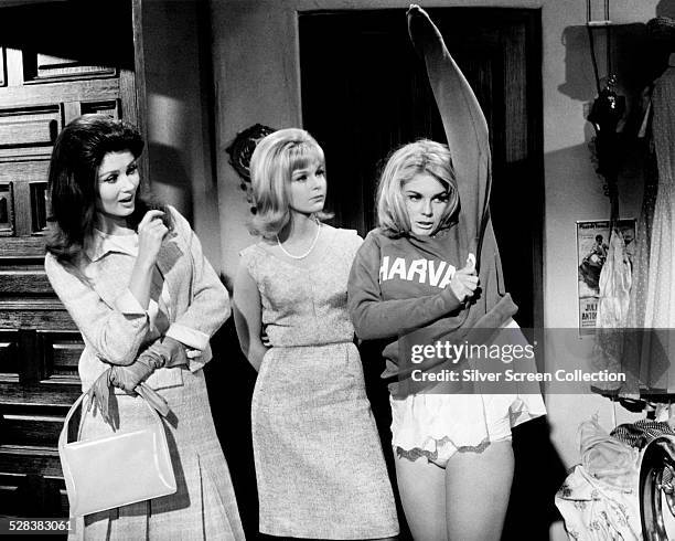 Actresses Pamela Tiffin, Carol Lynley and Ann-Margret in 'The Pleasure Seekers', directed by Jean Negulesco, 1964.