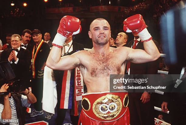 Butler Boxer James Butler (Boxer) Photos and Premium High Res Pictures - Getty Images