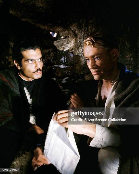 Omar Sharif , as Sherif Ali ibn el Kharish, and Peter O'Toole as T. E. Lawrence, in 'Lawrence Of Arabia', directed by David Lean, 1962.