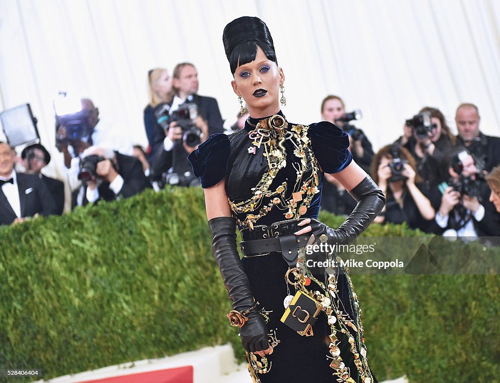 "Manus x Machina: Fashion In An Age Of Technology" Costume Institute Gala