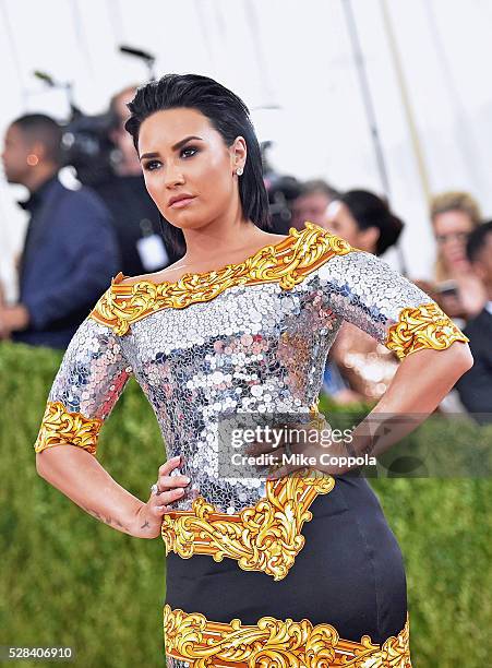 98 Demi Lovato Met Gala 2016 Photos & High Res Pictures - Getty Images