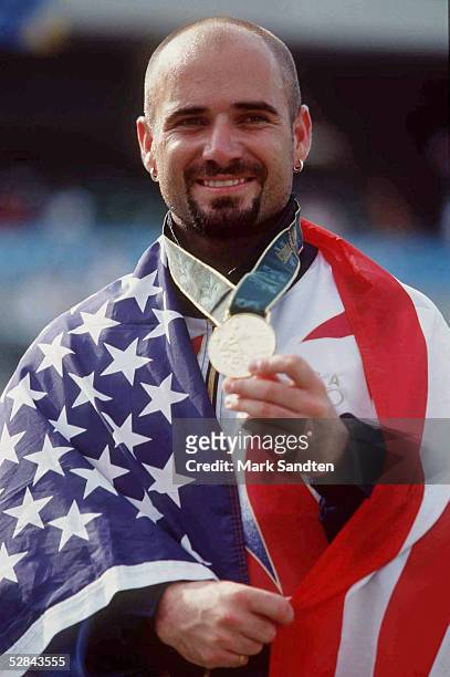 Maenner Einzel ATLANTA 1996 am 3.8.96, Andre AGASSI - USA GOLD Medaille