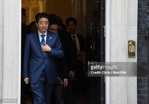 Japanese Prime Minister Shinzo Abe leaves after meeting British Prime Minister David Cameron at 10 Downing Street on May 5, 2016 in London, England....