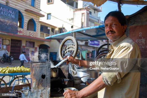 tea seller - damoh stock pictures, royalty-free photos & images