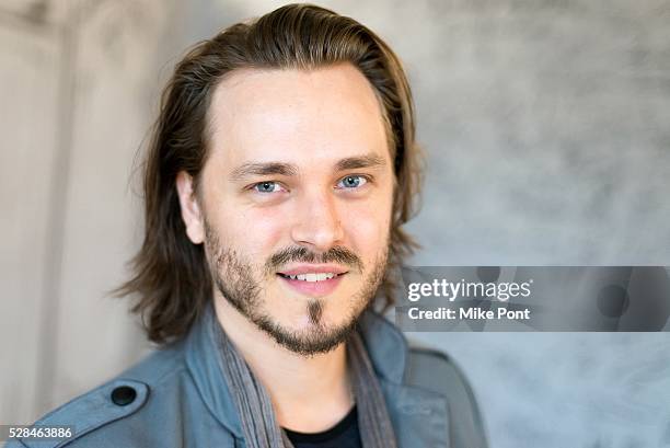 Jonathan Jackson (Actor) Photos and Premium High Res Pictures - Getty