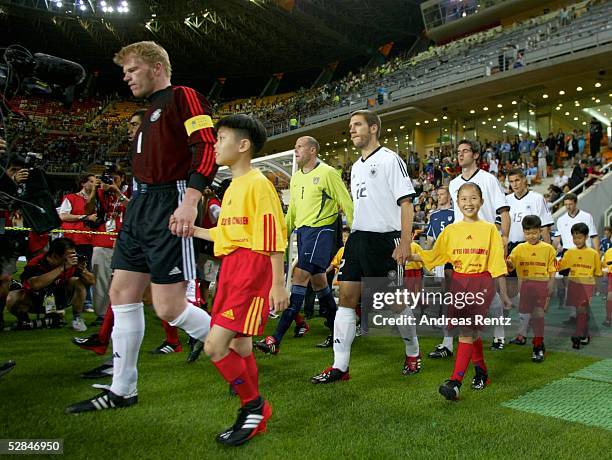 In JAPAN und KOREA, Ulsan; Match 58/VIERTELFINALE/DEUTSCHLAND 0; EINLAUF GER TEAM