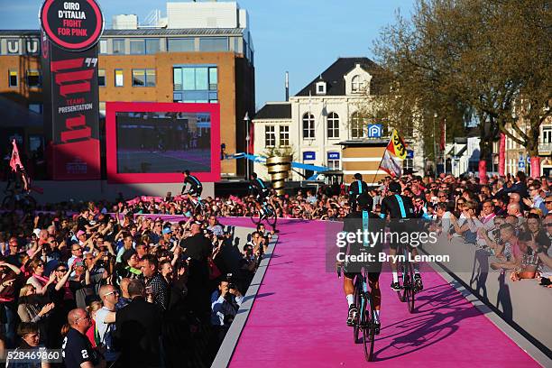 Team Sky attend the Opening Ceremony and official Team Presentation for the 2016 Giro d'Italia at the City Hall on May 05, 2016 in Apeldoorn,...