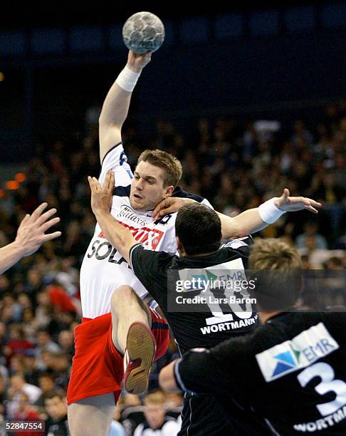 Bundesliga 02/03, Hamburg; HSV Handball - TUS Nettelstedt-Luebbecke 29:28; Guillaume GILLE/HSV