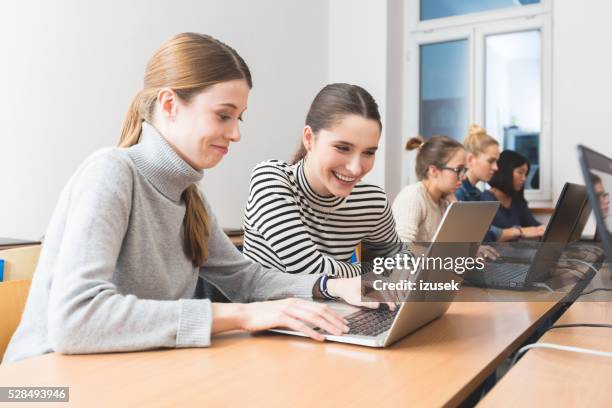 Girl Coding Laptop Photos and Premium High Res Pictures - Getty Images