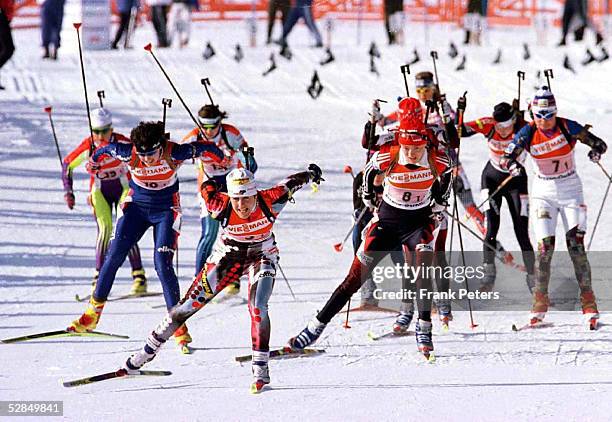 In Osrblie der SVK Frauen Staffel 4 x 7,5km am 8.2.97, Uschi DISL fuehrte schon am Start