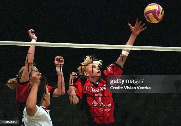 In Bremen 02.01.98, Beatrice DOEMELAND und Susanne LAHME /Frauen Nationalmannschaft/Nationalteam