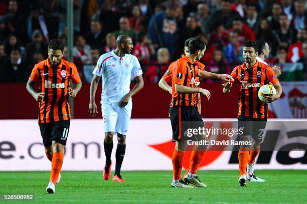 Eduardo of FC Shakhtar Donetsk celebrates with his teammates after scoring their team's opening goal during the UEFA Europa League Semi Final second...