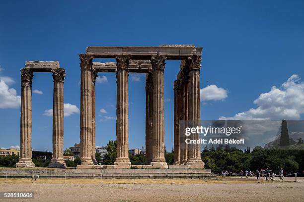 elevated view of the 'temple of olympian zeus' - temple of zeus ancient olympia stock pictures, royalty-free photos & images