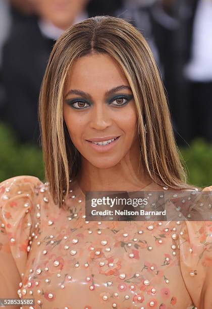 Beyonce attends the "Manus x Machina: Fashion In An Age Of Technology" Costume Institute Gala at Metropolitan Museum of Art on May 2, 2016 in New...