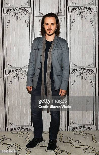 Actor/musician Jonathan Jackson visits AOL Build to discuss his role on ABC's "Nashville" and his upcoming EP with his band, Enation at AOL Studios...