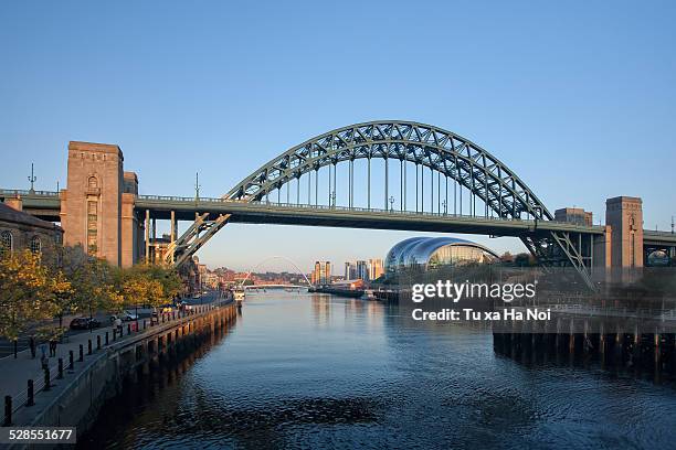 tyne bridge, newcastle upon tyne - tyne bridge bildbanksfoton och bilder