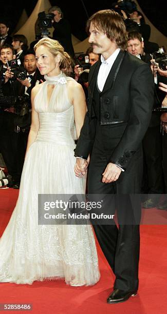Maria Bello with Viggo Mortensen attends the preview of "A History of Violence",David Cronenberg 's movie, at the Grand Theatre Lumiere on May 16,...