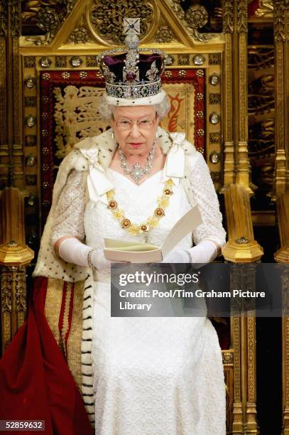 Queen Elizabeth II reads the Queen's Speech at the State Opening of Parliament in the House of Lords at the Houses of Parliament, Westminster on May...