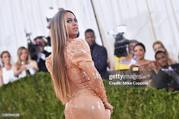 Beyonce attends the "Manus x Machina: Fashion In An Age Of Technology" Costume Institute Gala at Metropolitan Museum of Art on May 2, 2016 in New...