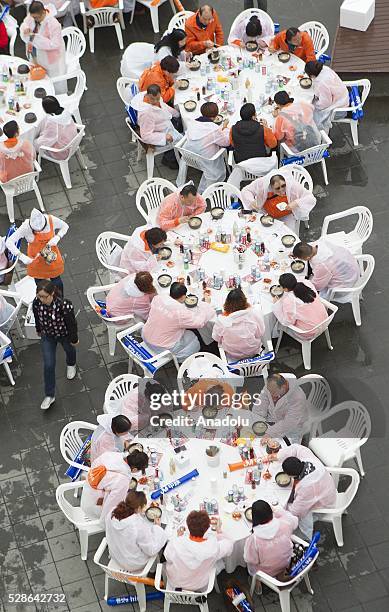 Chinese visitors attend event of samgyetang tasting as South Koreas capital Seoul is bustling with a huge group of tasting samgyetang in Seoul, South...