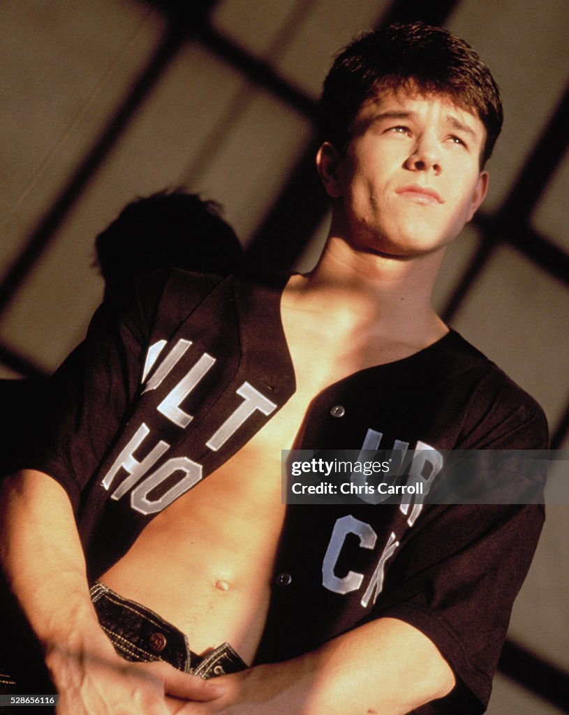 Mark Wahlberg 1971 - 2017 Mark Wahlberg Changing Looks From 1 To 45 Years Old -