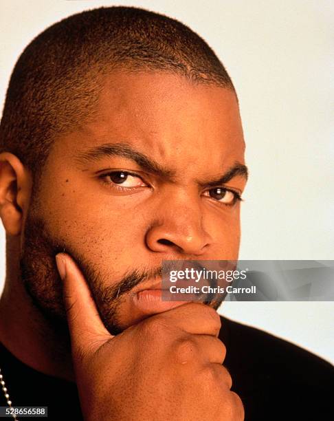 Side View Ice Cube Rapper 131 Ice Cube Portrait Session Stock Photos, High-Res Pictures, and ...