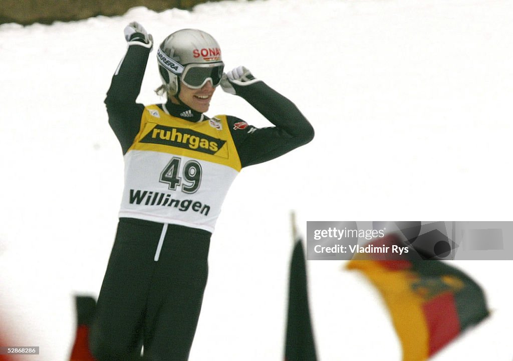 Wintersport/Ski Nordisch/Skispringen: Weltcup 02/03
