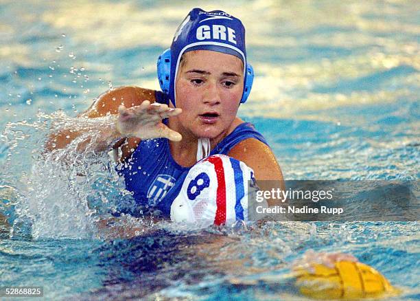 Qualifikation 2003/Frauen, Hamburg; Frankreich - Griechenland ; Ourania KOSALTI/GRE, Myriam ARGAUD/FRA