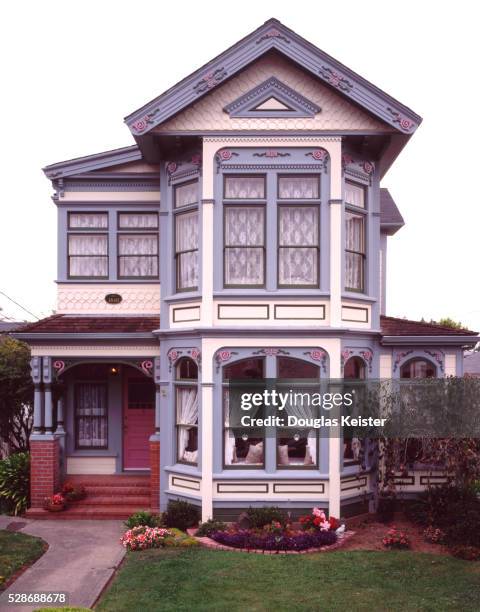 queen anne victorian house - victorian style home stock pictures, royalty-free photos & images