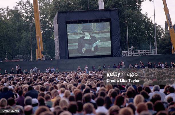 funeral of diana, princess of wales - princess-diana-funeral photos et images de collection