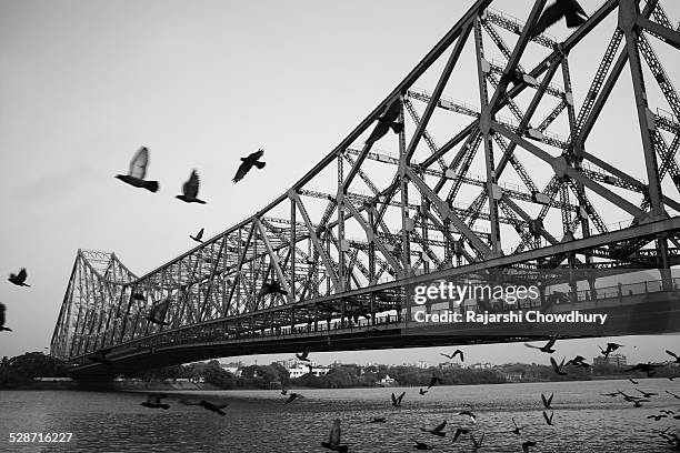 howrah bridge - howrah bridge stockfoto's en -beelden