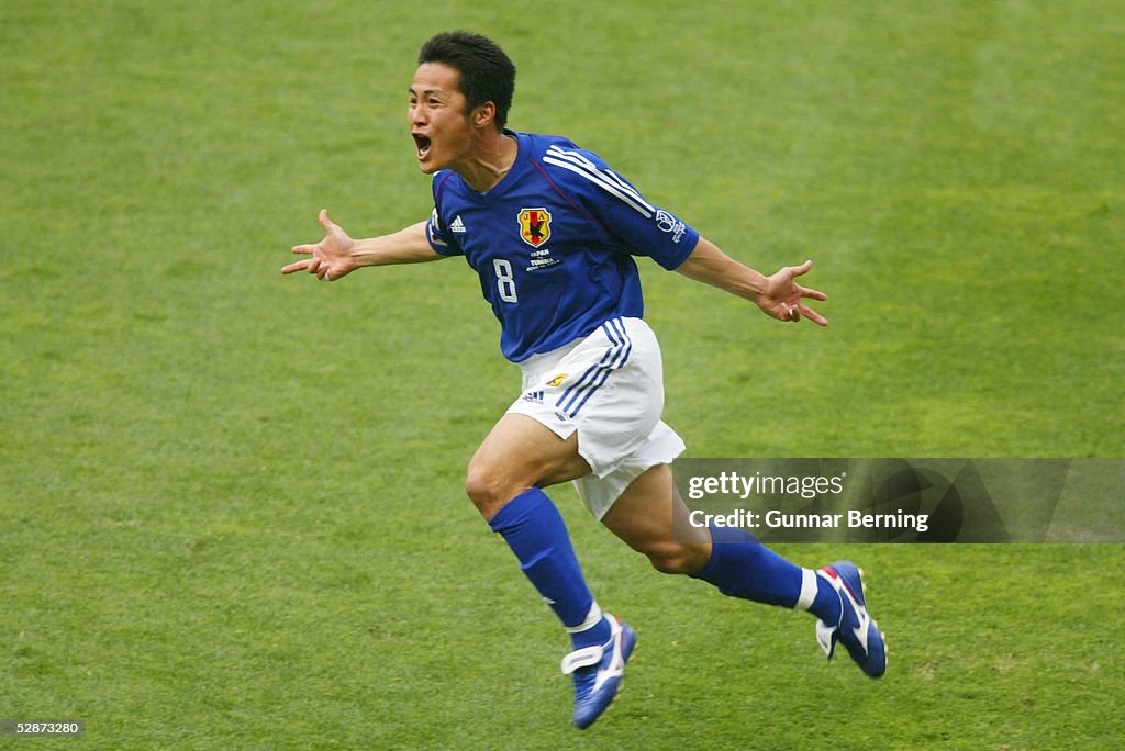FUSSBALL: WM 2002 in JAPAN und KOREA, TUN - JPN 0:2