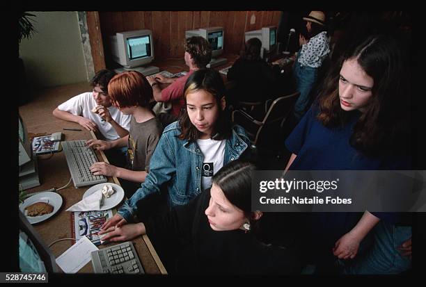 1996 Computer Class Computer 725 Computer 1996 Stock Photos, High-Res Pictures, and Images - Getty ...