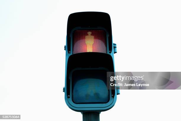 tokyo traffic light - road signal stock pictures, royalty-free photos & images