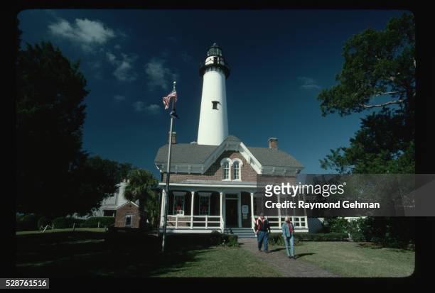st. simons lighthouse - st simons island stock pictures, royalty-free photos & images