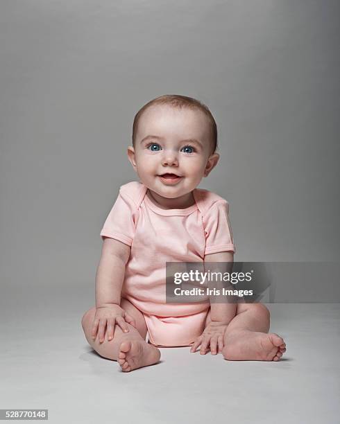 portrait of a baby girl - weibliches baby stock-fotos und bilder