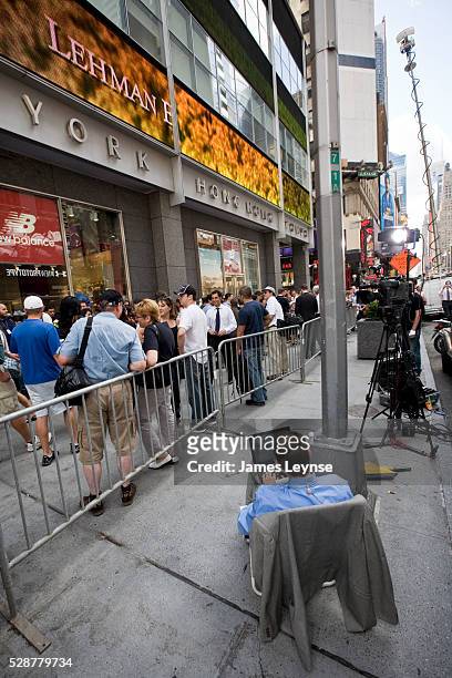 The scene outside Lehman Brothers' Midtown Manhattan headquarters on the day that Lehman filed for bankruptcy.