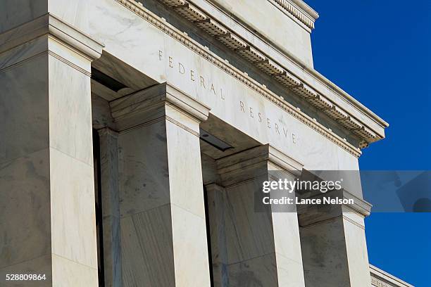 column detail at federal reserve - reserva federal imagens e fotografias de stock