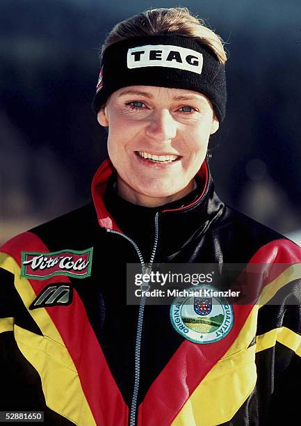 WINTERSPORT/EISSCHNELLAUF: EM 2001, News Photo