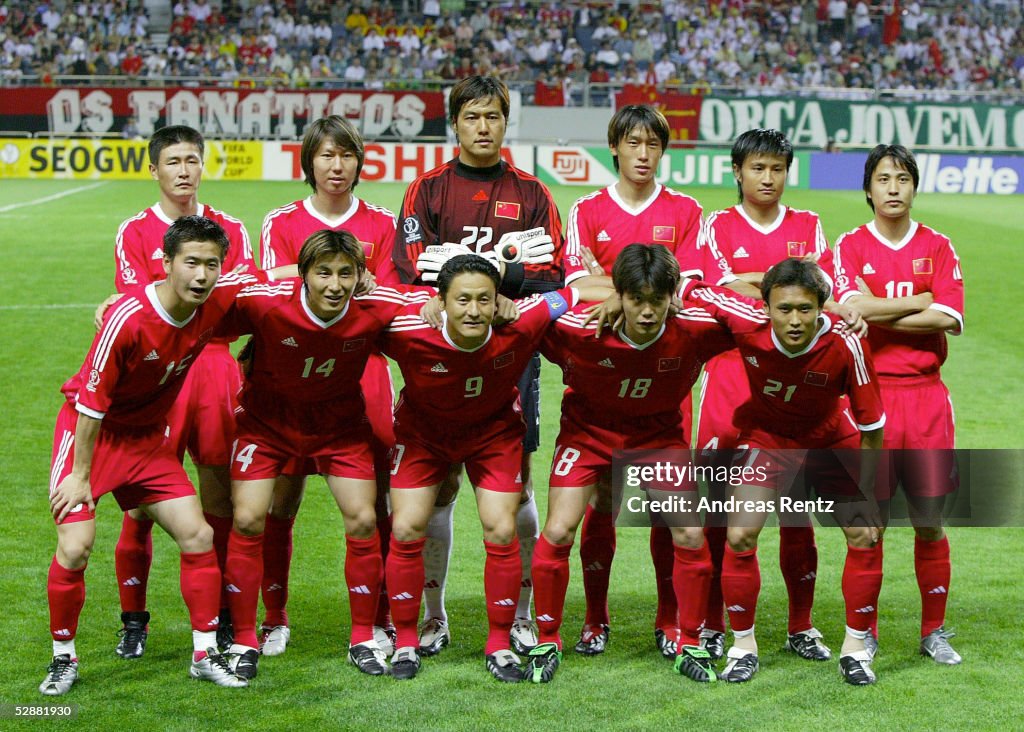 FUSSBALL: WM 2002 in JAPAN und KOREA, BRA - CHN 4:0