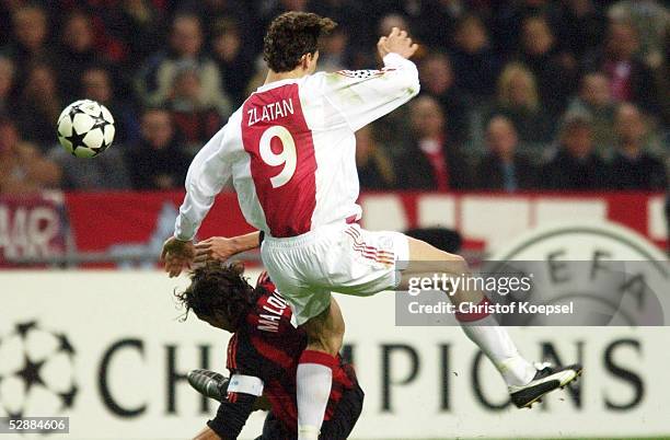 Champions League 02/03 Viertelfinale, Amsterdam; Ajax Amsterdam - AC Mailand; Paolo MALDINI/Mailand, ZLATAN/Ajax