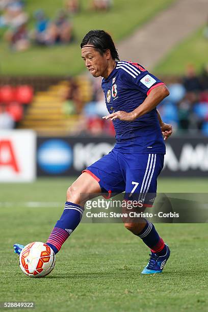 Japan's Yashito Endo in action against Palestine at Newcastle Stadium. Sydney Australia. Monday, 12th January 2015 .