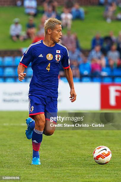 Japan's Keisuke Honda in action against Palestine at Newcastle Stadium. Sydney Australia. Monday, 12th January 2015 .