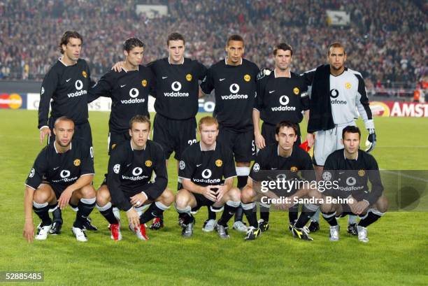 Champions League 03/04, Stuttgart; VfB Stuttgart - Manchester United 2:1; Teamfoto Manchester United; hinten v.l.: Ruud VAN NISTELROOY, Cristiano...