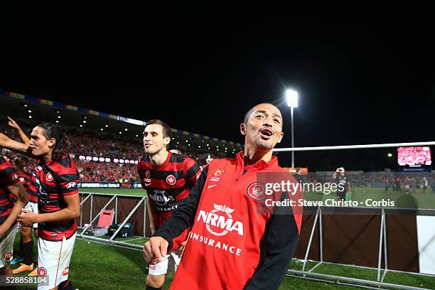 Wanderers Shinji Ono celerates with the RBB after making the grand final beating the Mariners at Parramatta Stadium. Sydney, Australia. Saturday 26th...