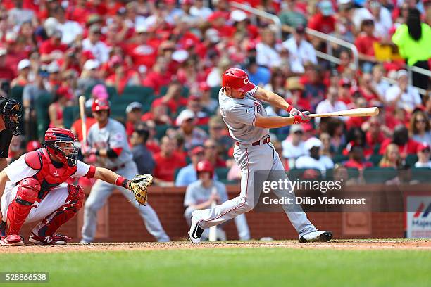 Jordan Pacheco of the Cincinnati Reds bats against the St. Louis Cardinals at Busch Stadium on April 17, 2016 in St. Louis, Missouri.