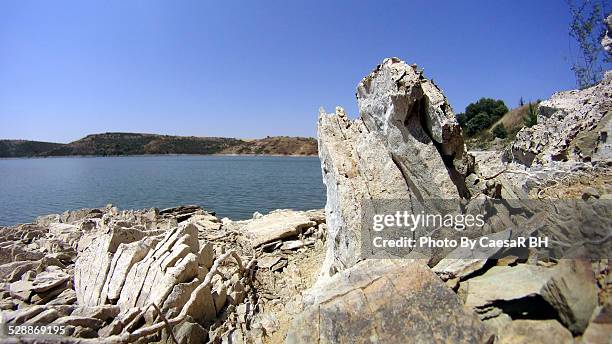 dam of ricobayo - presa de ricobayo - zamora - chert fotografías e imágenes de stock