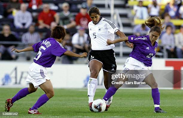 In den USA, Columbus; Deutschland - Japan ; Emi YAMAMOTO/JPN, Steffi JONES/GER, Homare SAWA/JPN