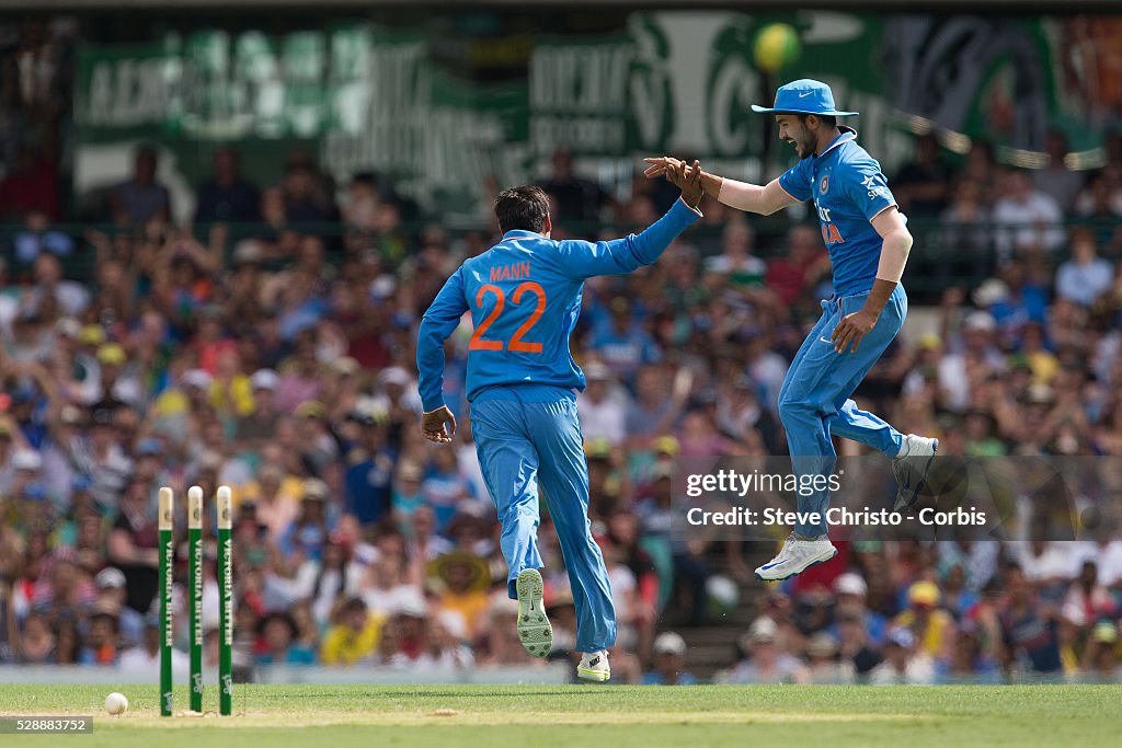 Cricket - Victoria Bitter ODI Match - Australia vs. India