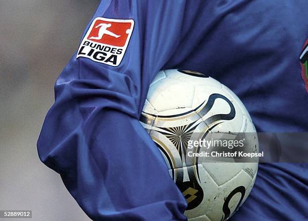 Bundesliga 03/04, Moenchengladbach; Borussia Moenchengladbach - FC Hansa Rostock 1:1; Spezial DFL-Logo und Trikot und Ball